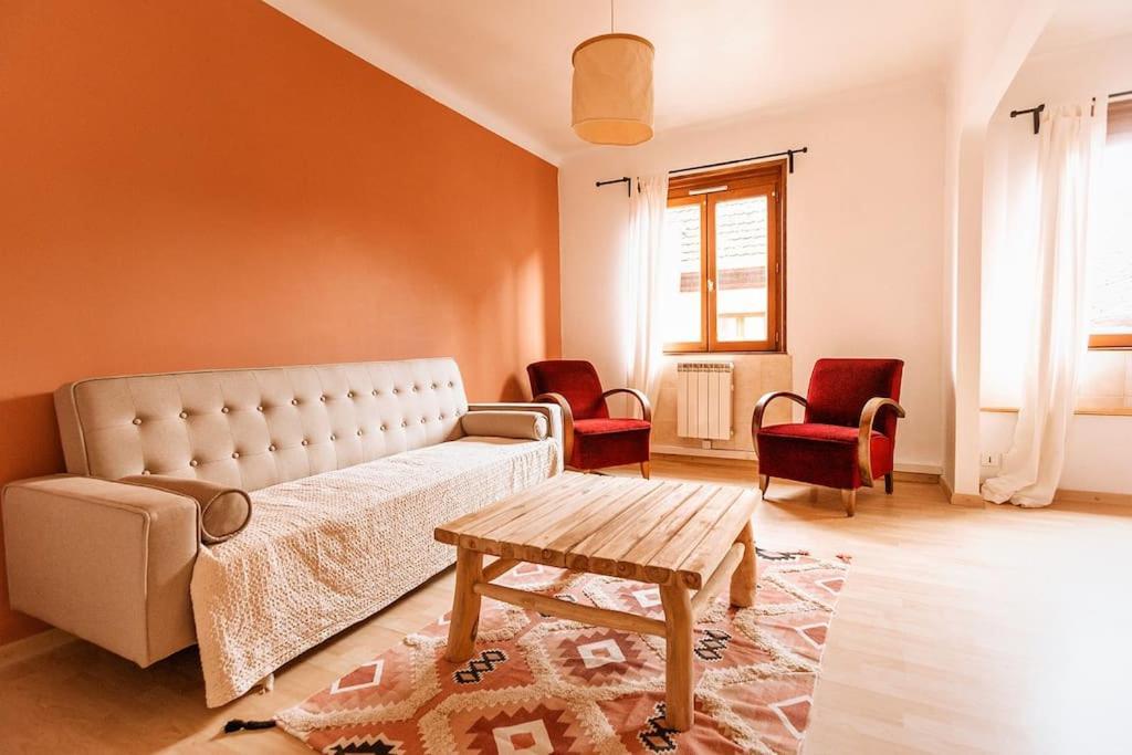 Logement Sur La Route Des Vins Gueberschwihr Exterior photo